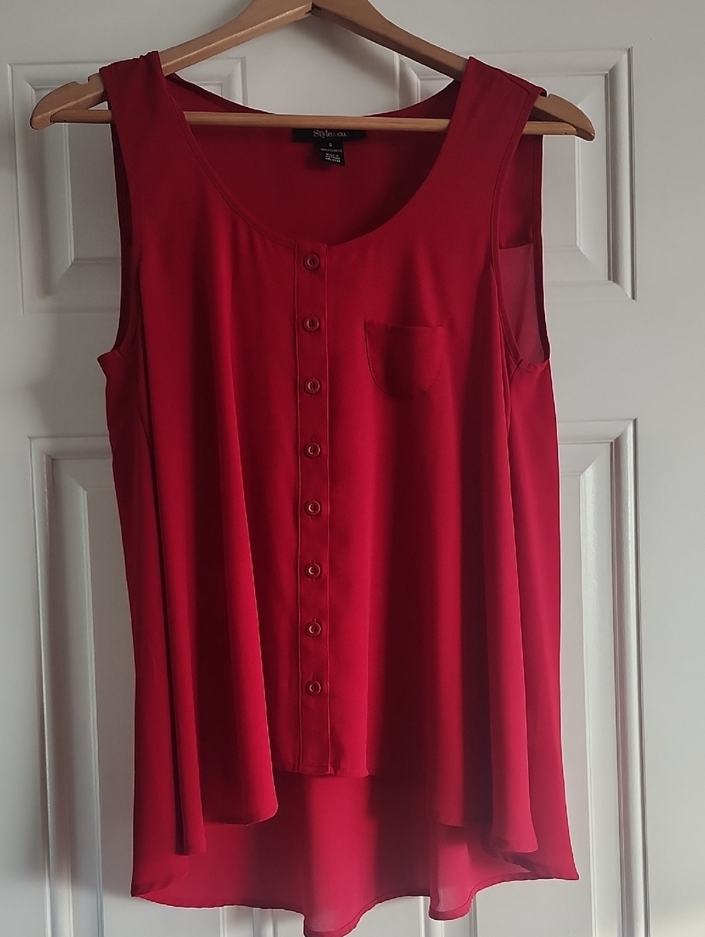 Style & co. Blouse Sleeves Less Size S.  Small Pocket and Buttons at Front